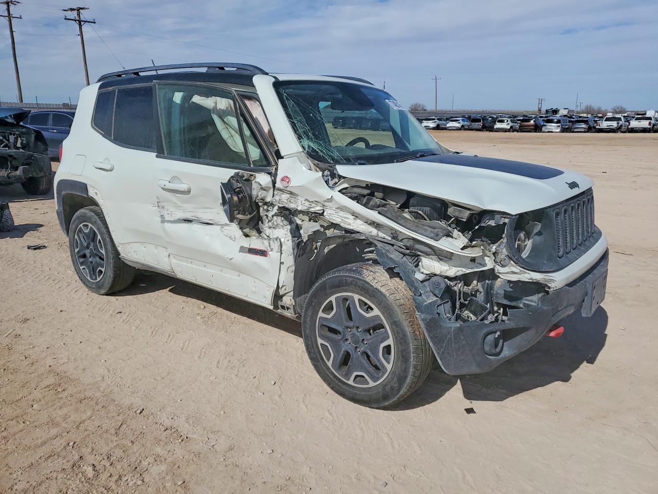 2015 JEEP RENEGADE photo 4