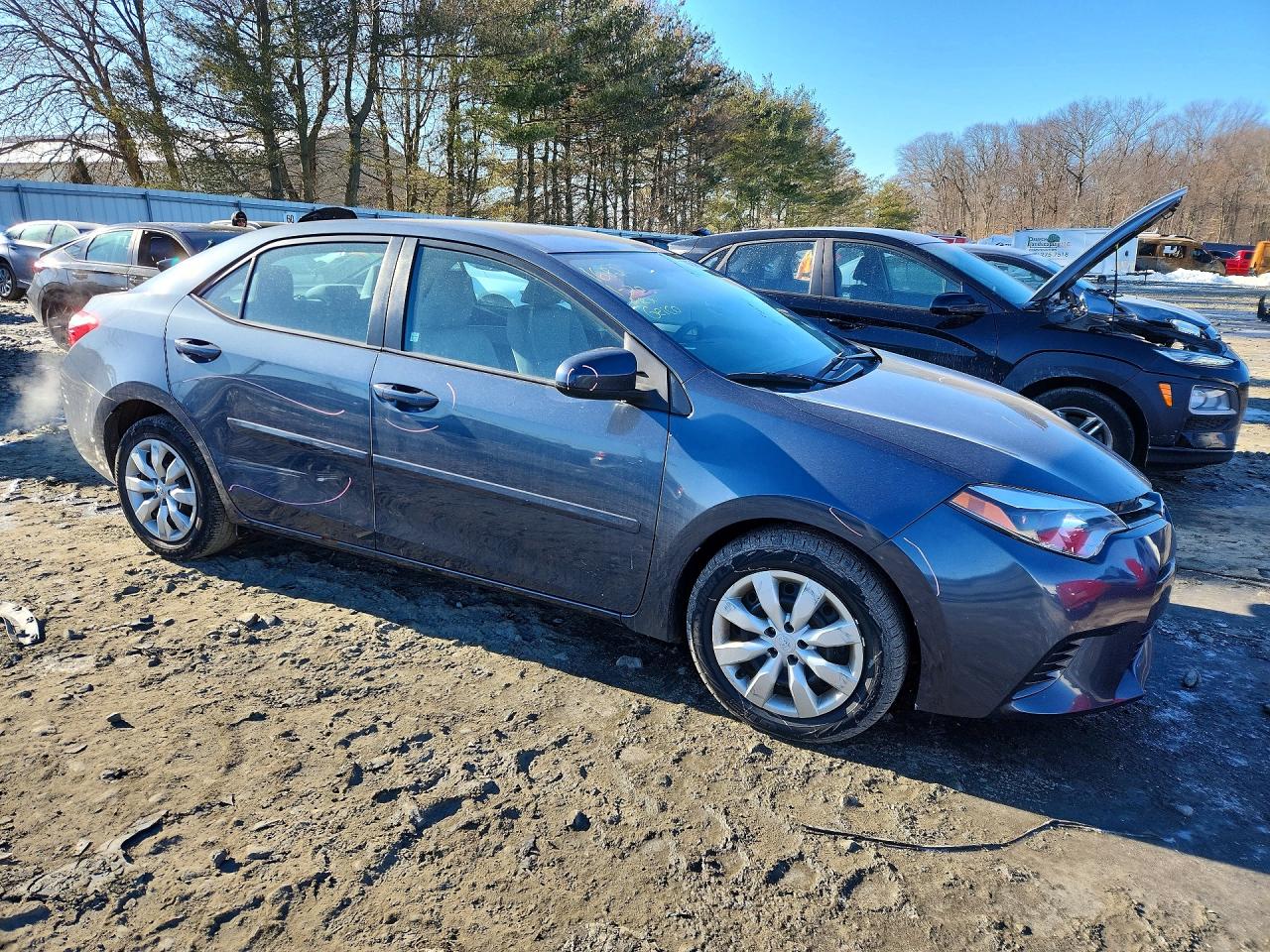2015 TOYOTA COROLLA LE photo 4