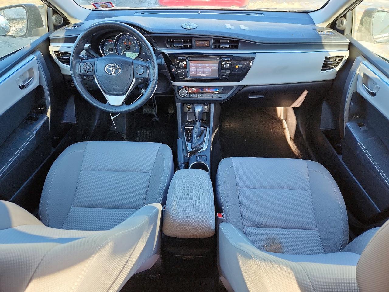 2015 TOYOTA COROLLA LE photo 8