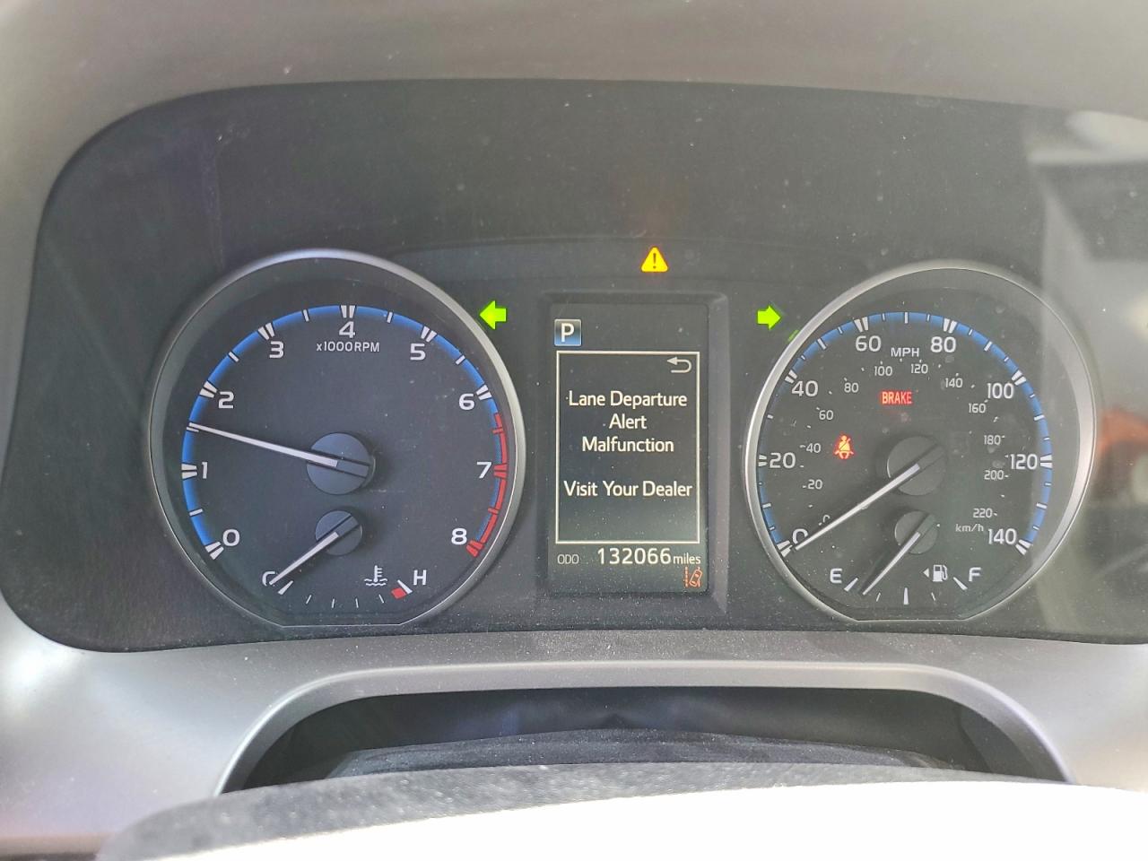 2017 TOYOTA RAV4 XLE photo 25