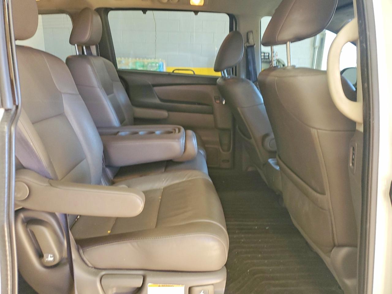 2014 HONDA ODYSSEY TOURING photo 11