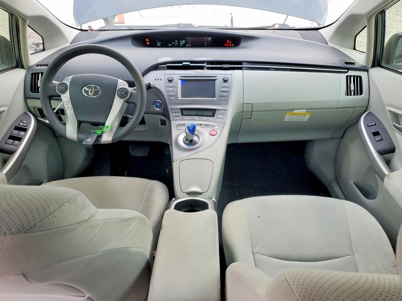2014 TOYOTA PRIUS TWO photo 15