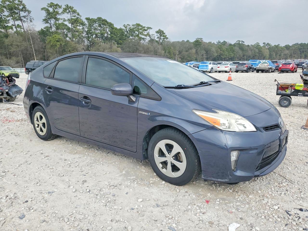 2014 TOYOTA PRIUS TWO photo 7