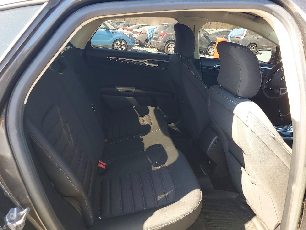 2017 FORD FUSION S photo 19