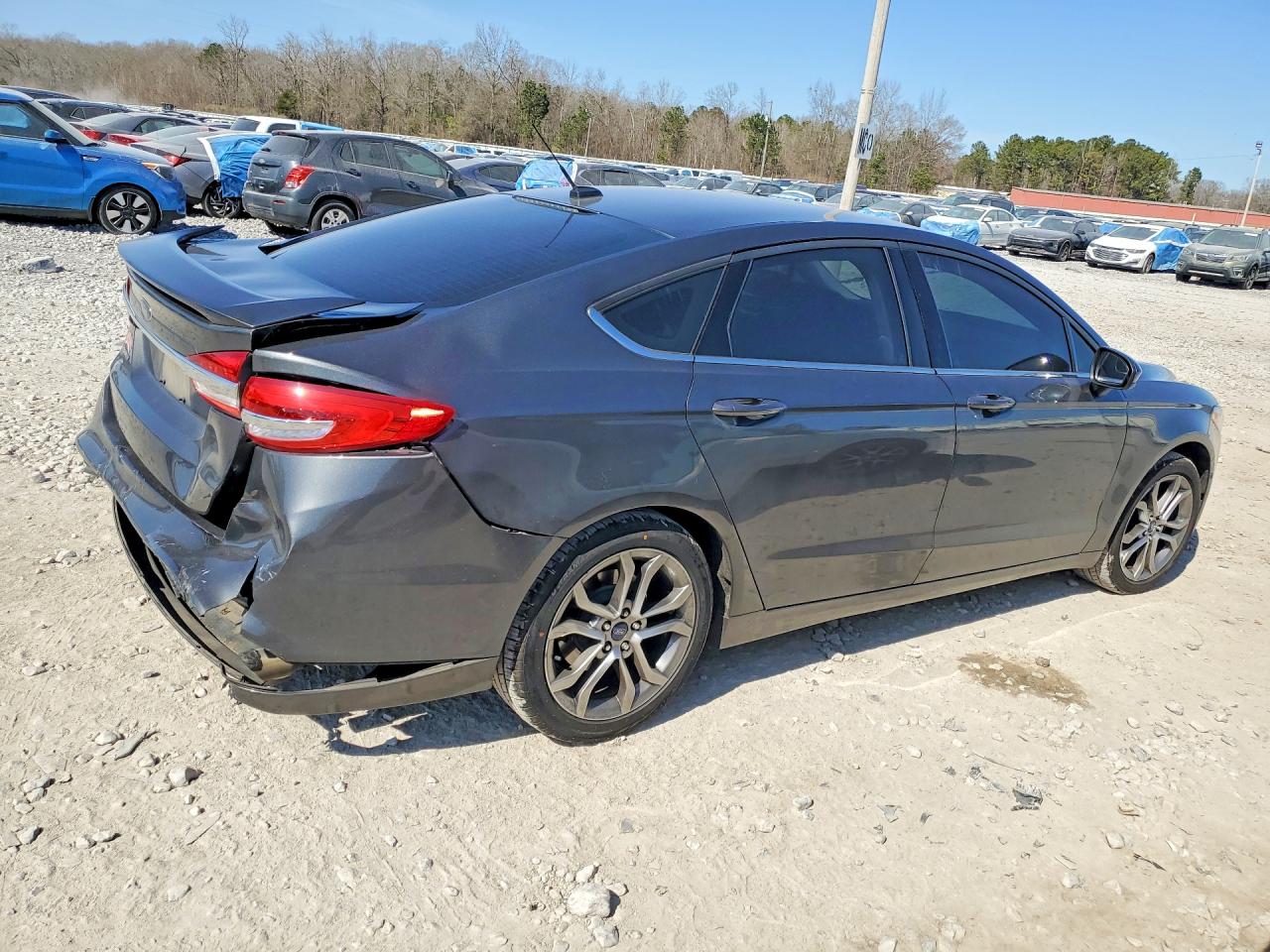 2017 FORD FUSION S photo 5