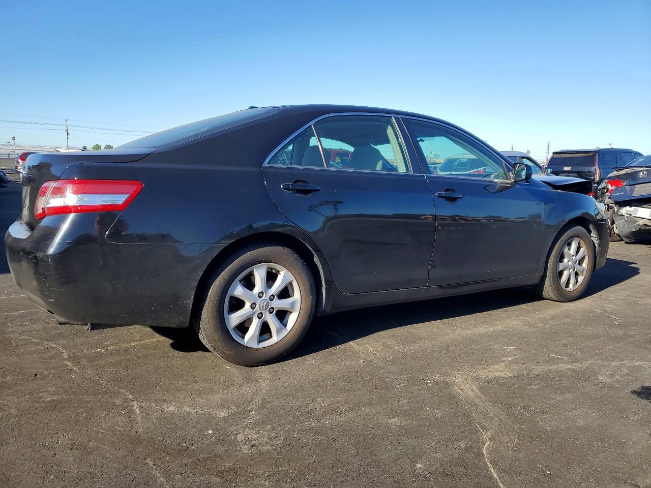 2010 TOYOTA CAMRY BASE photo 7
