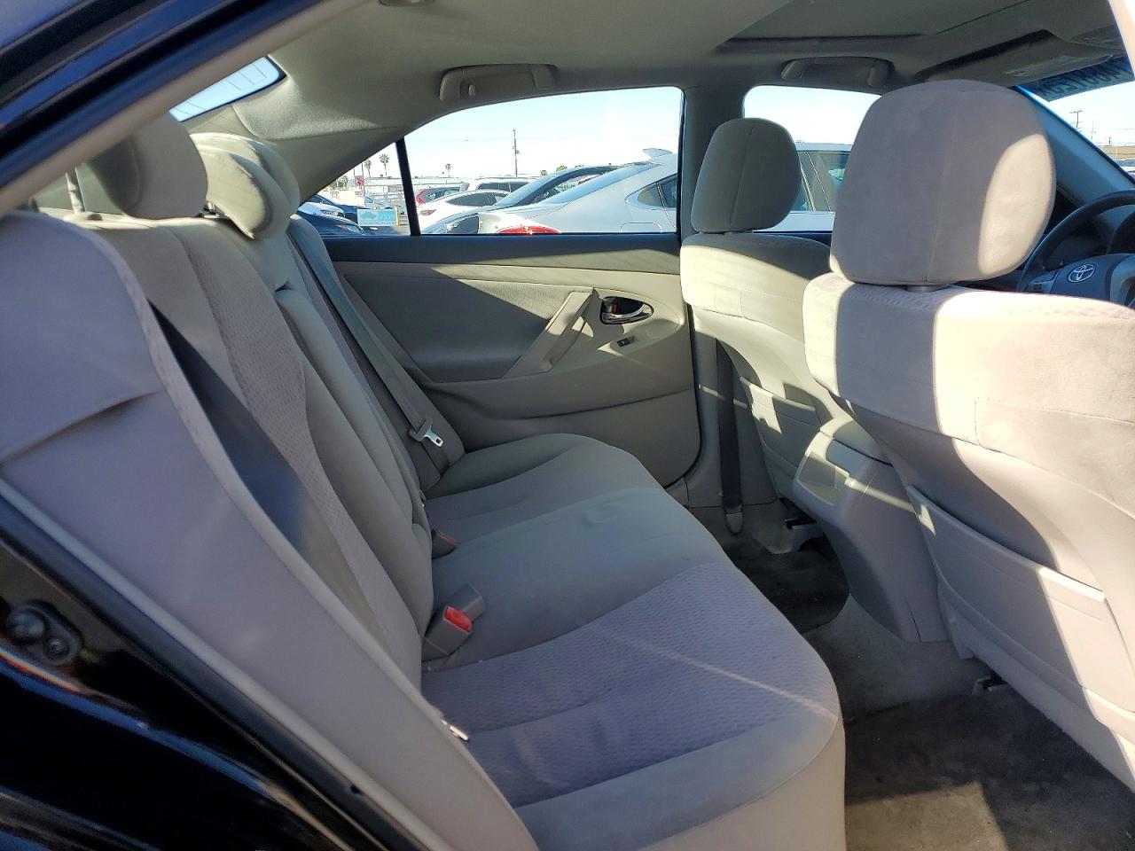 2010 TOYOTA CAMRY BASE photo 28