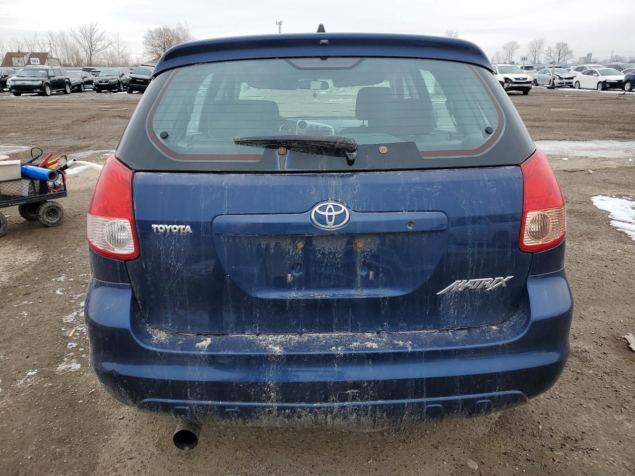 2003 TOYOTA COROLLA MATRIX XR photo 6