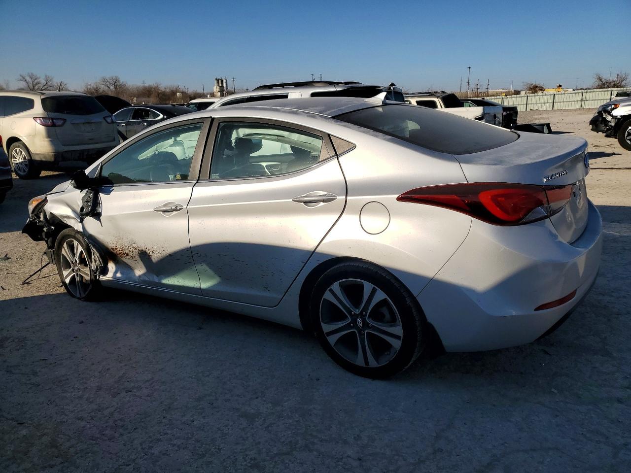 2015 HYUNDAI ELANTRA photo 2