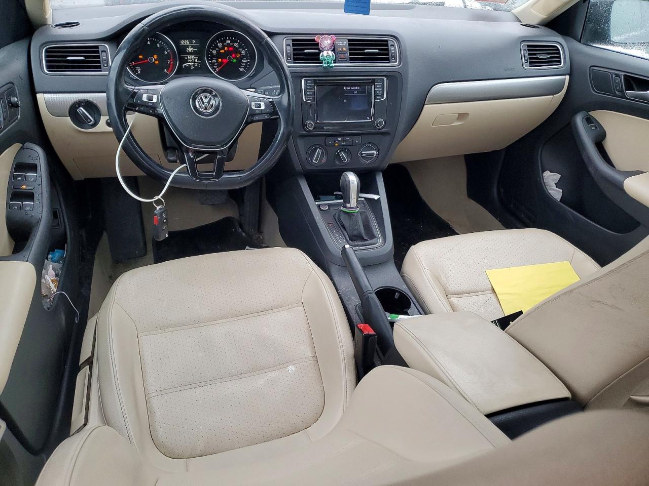 2016 VOLKSWAGEN JETTA SE photo 15