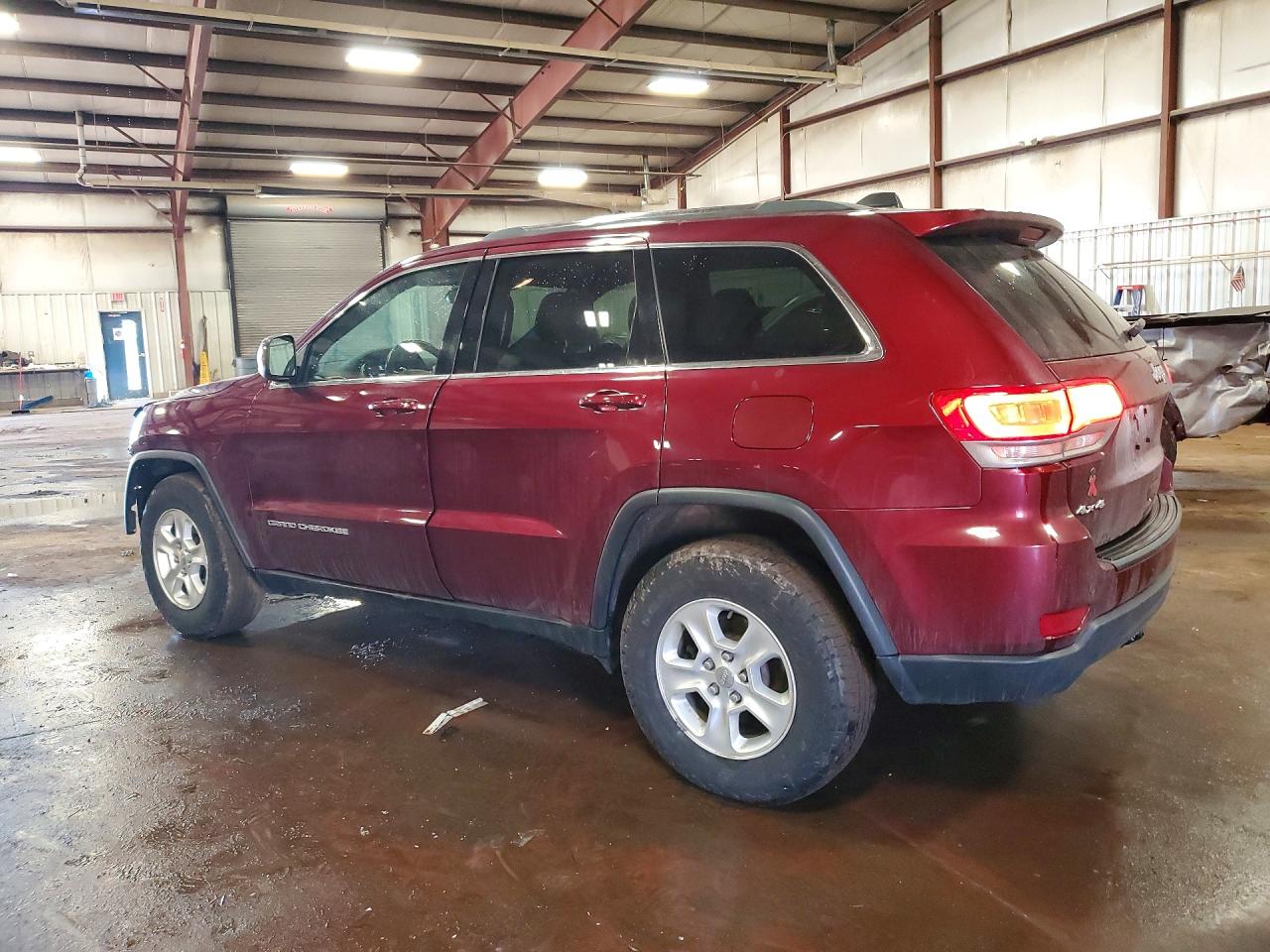 2016 JEEP GRAND CHEROKEE LAREDO photo 2