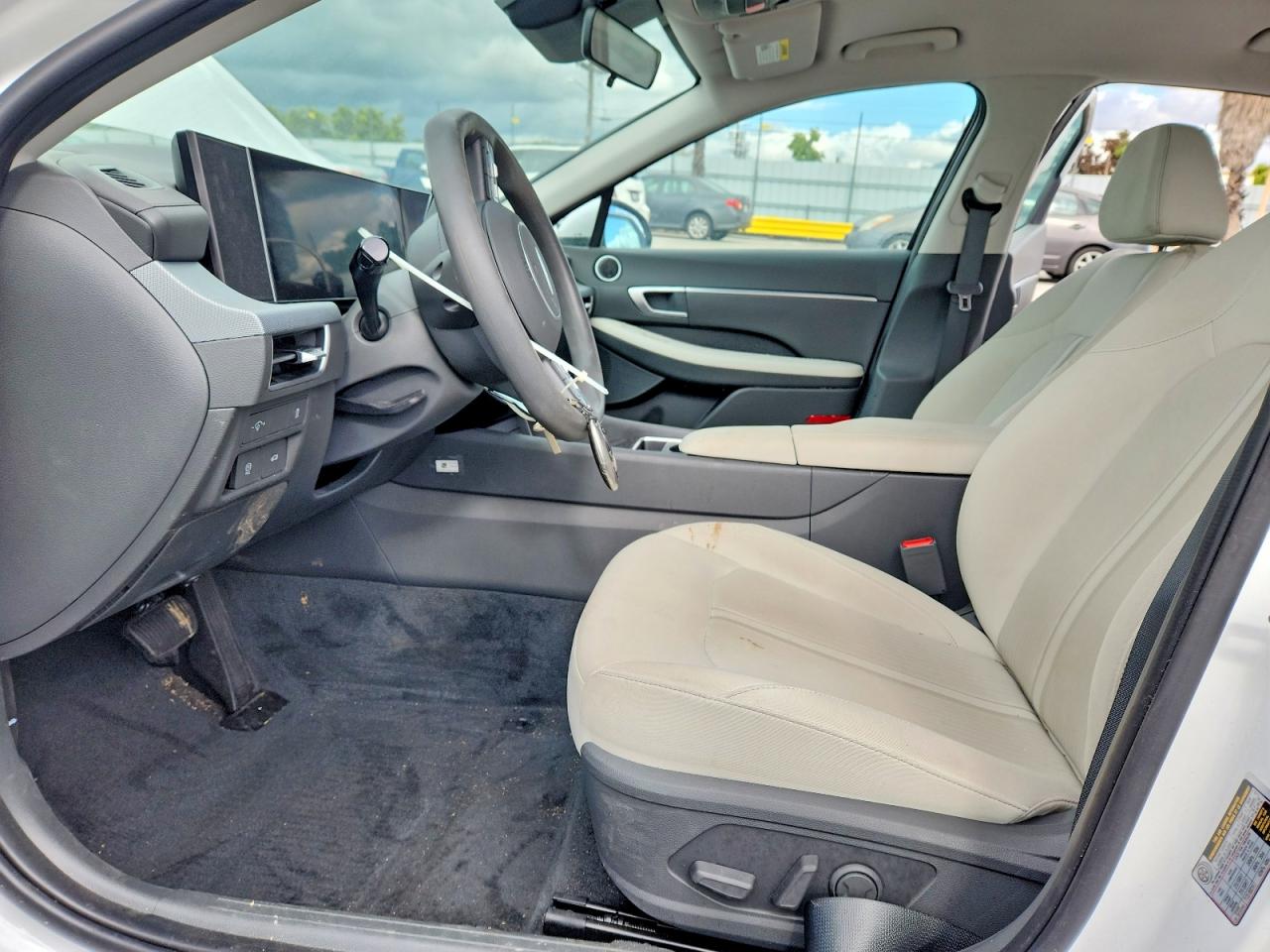 2024 HYUNDAI SONATA SEL photo 19