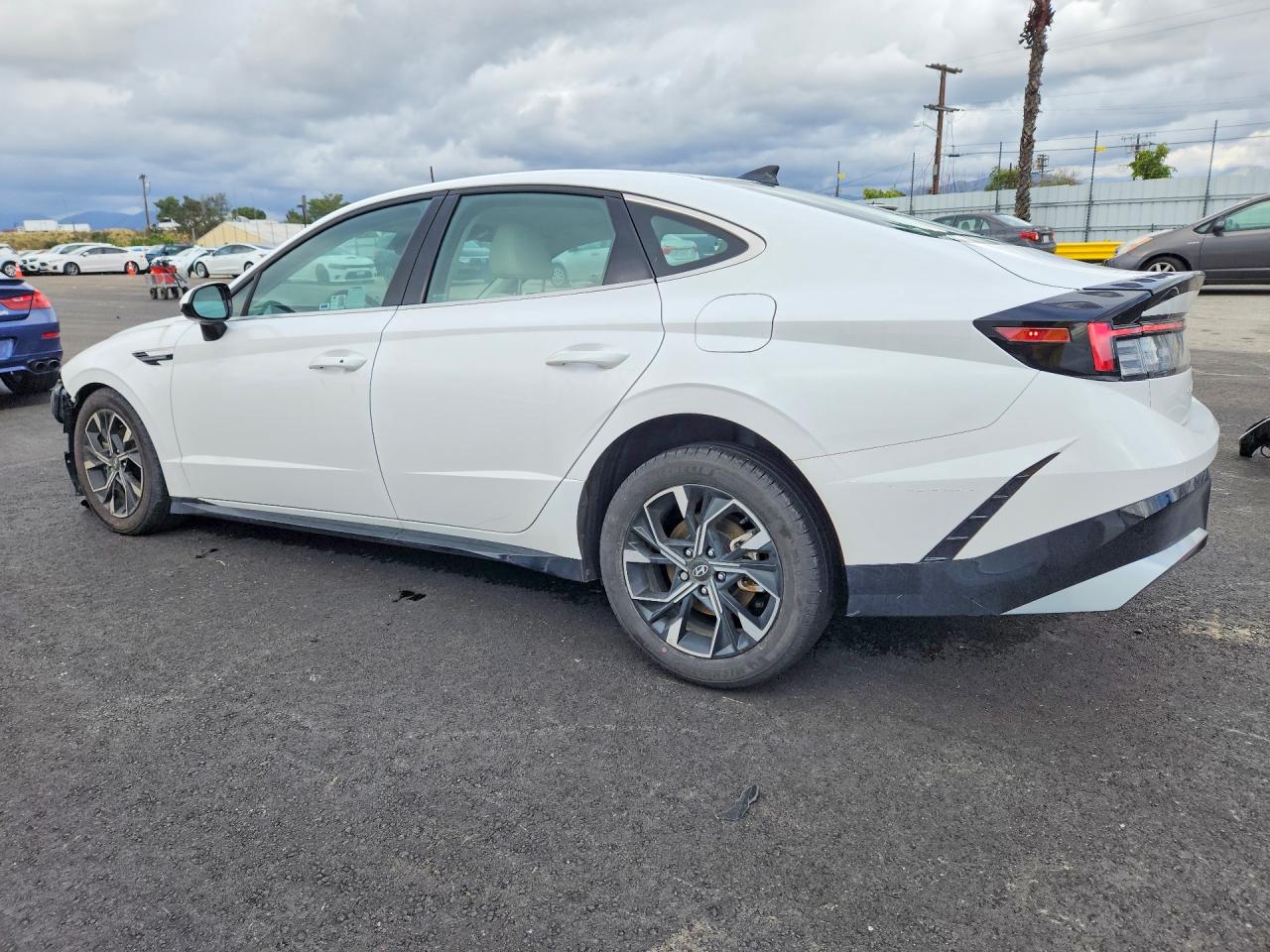 2024 HYUNDAI SONATA SEL photo 4