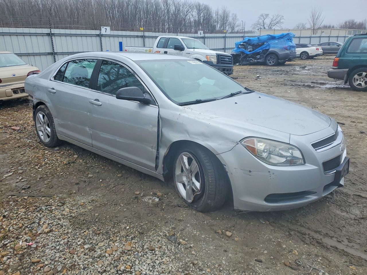 2011 CHEVROLET MALIBU LS photo 4