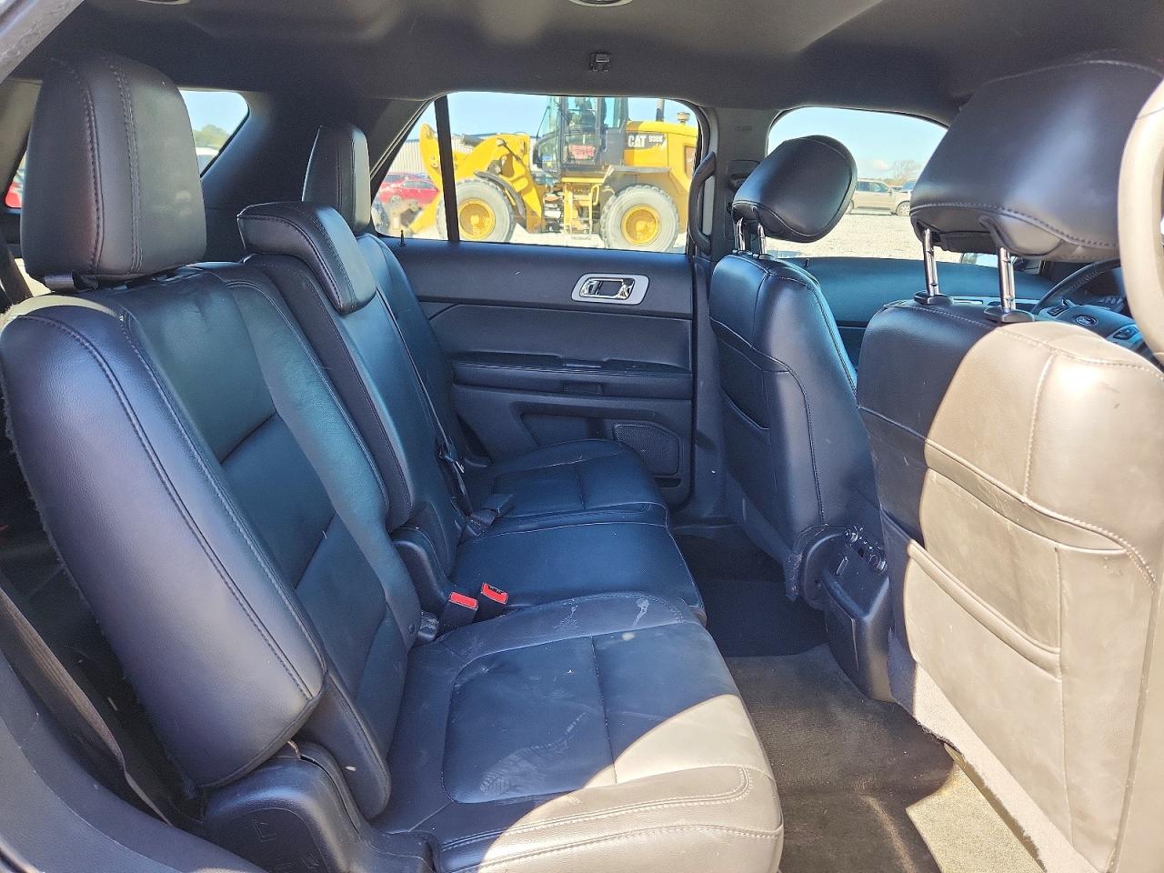 2015 FORD EXPLORER XLT photo 11