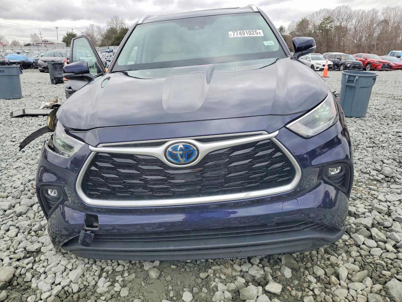 2021 TOYOTA HIGHLANDER HYBRID XLE photo 9