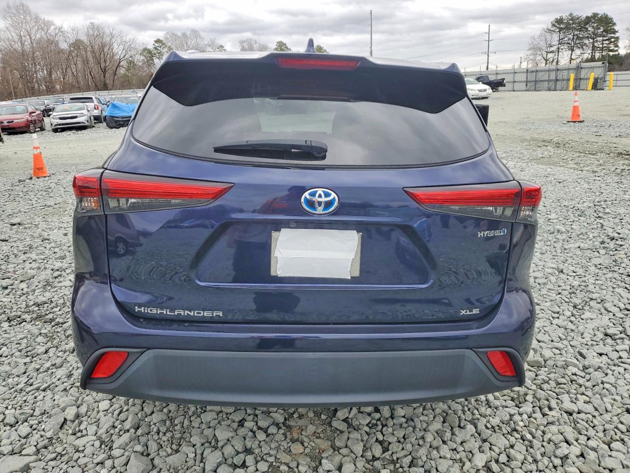 2021 TOYOTA HIGHLANDER HYBRID XLE photo 11