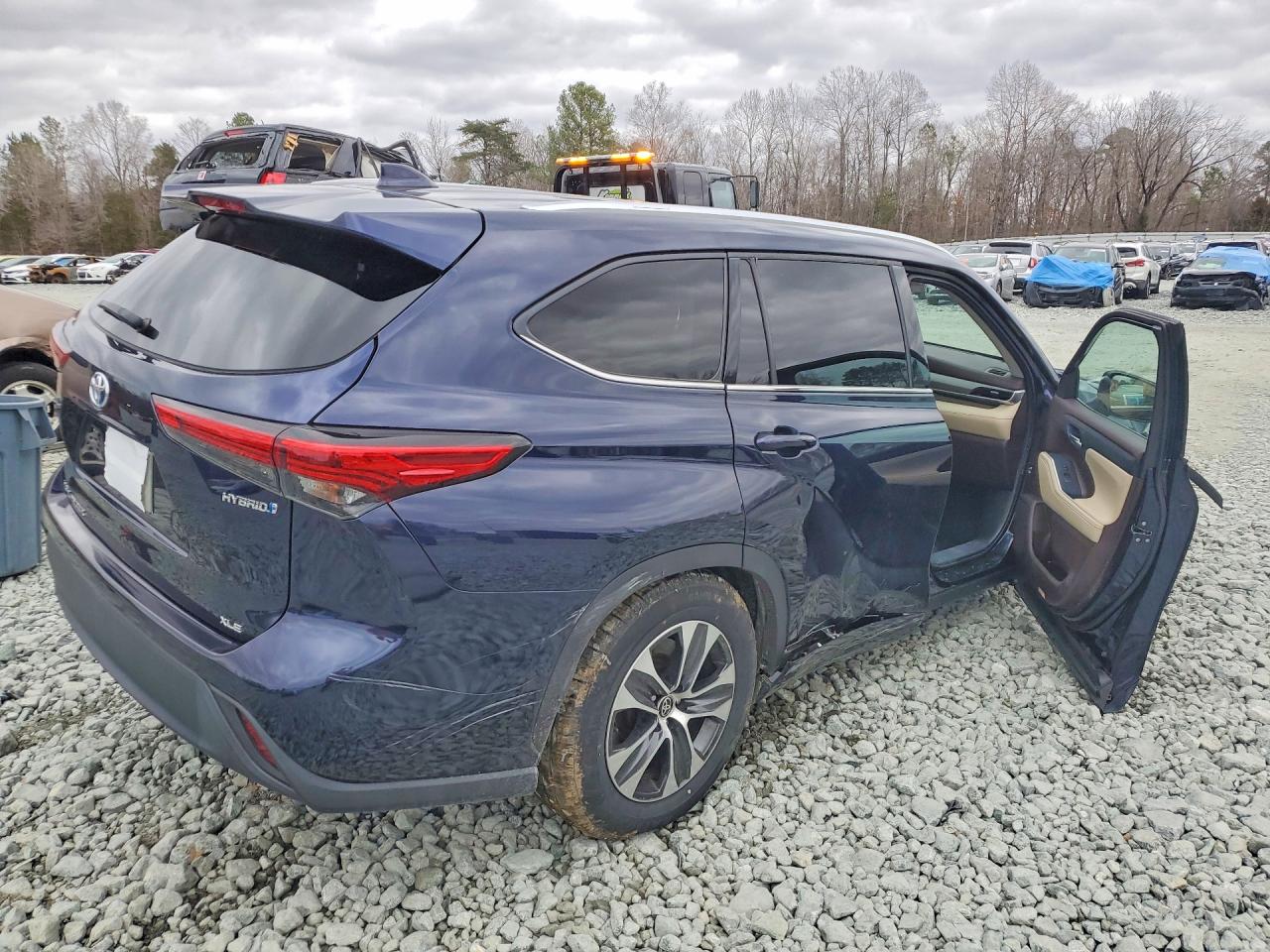 2021 TOYOTA HIGHLANDER HYBRID XLE photo 5