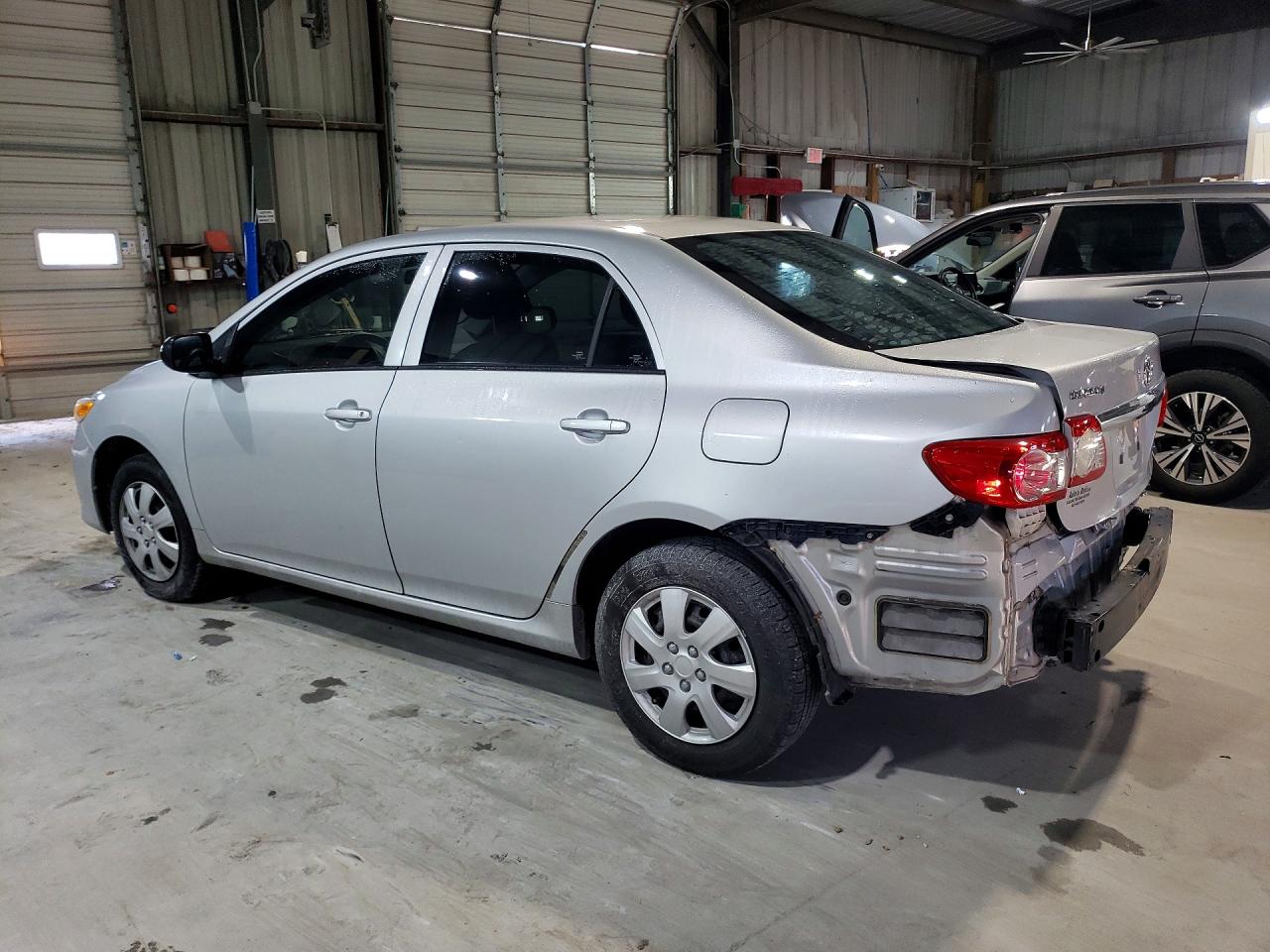 2013 TOYOTA COROLLA BASE photo 3
