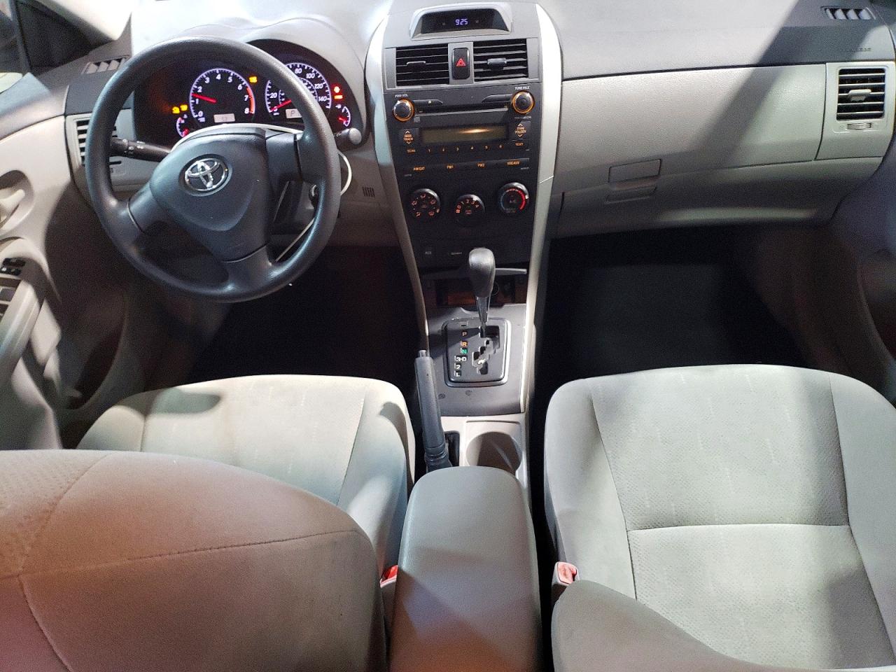 2013 TOYOTA COROLLA BASE photo 15