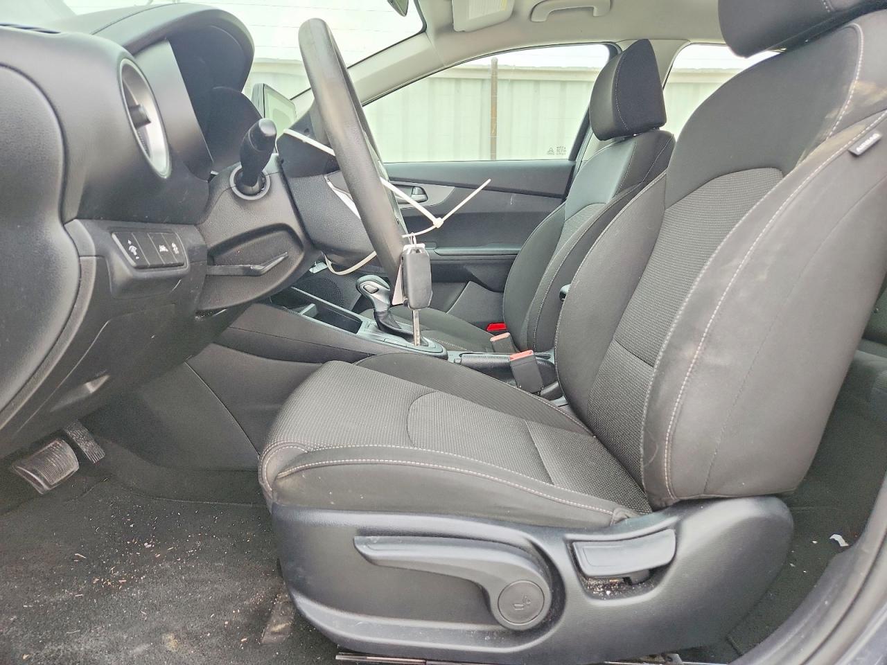 2019 KIA FORTE FE photo 13