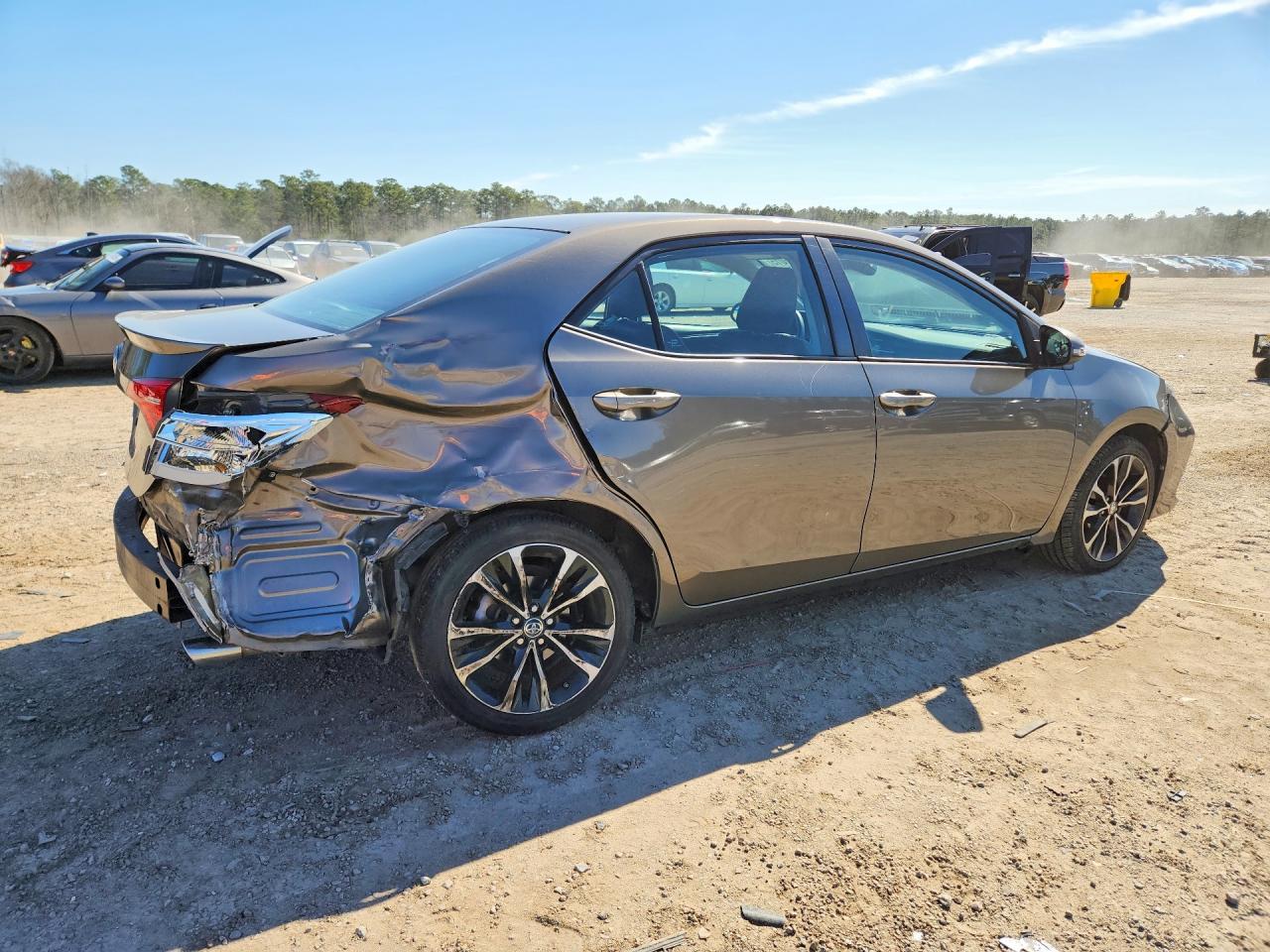2017 TOYOTA COROLLA L photo 5