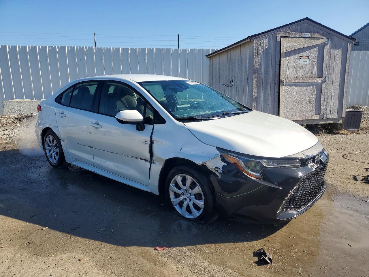 2020 TOYOTA COROLLA LE photo 10
