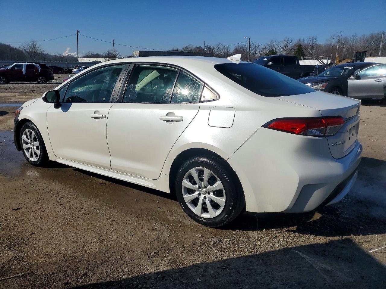 2020 TOYOTA COROLLA LE photo 4