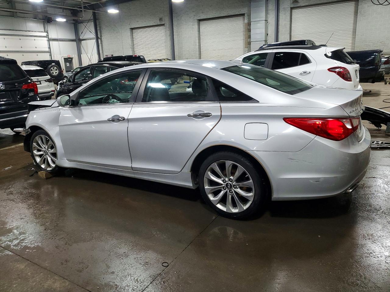 2013 HYUNDAI SONATA SE photo 2