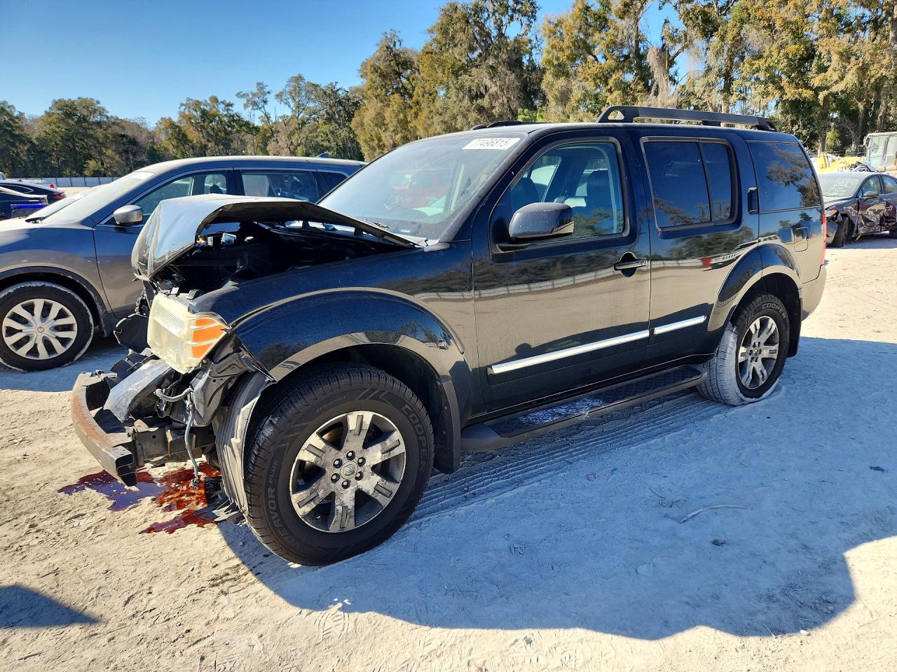 2011 NISSAN PATHFINDER