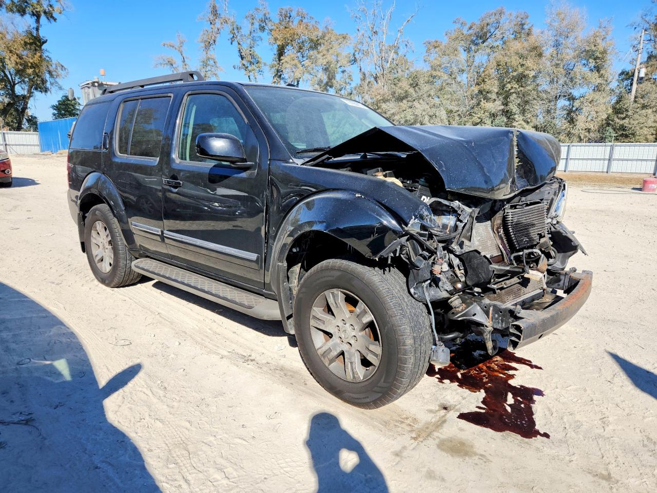 2011 NISSAN PATHFINDER S photo 4