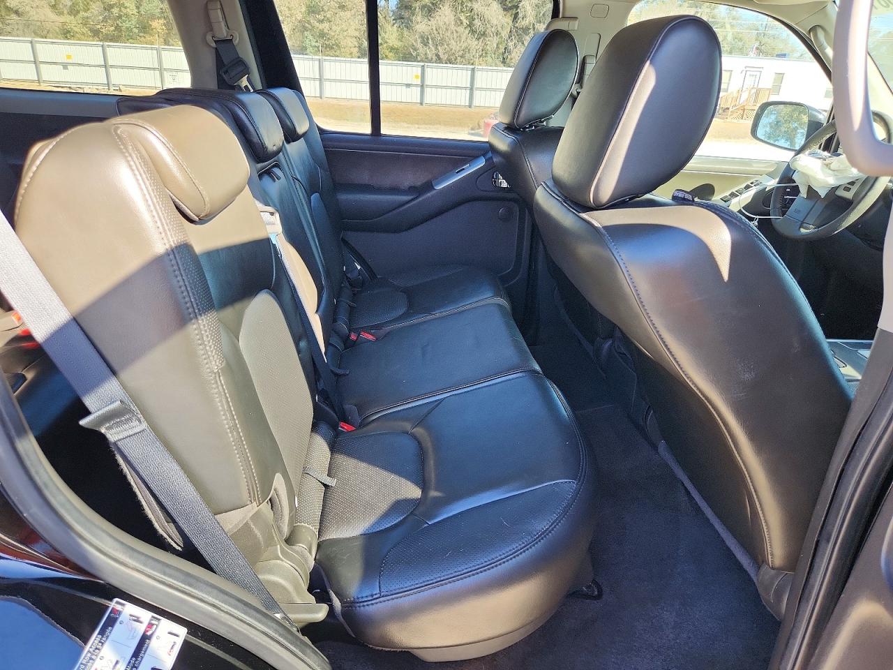 2011 NISSAN PATHFINDER S photo 11