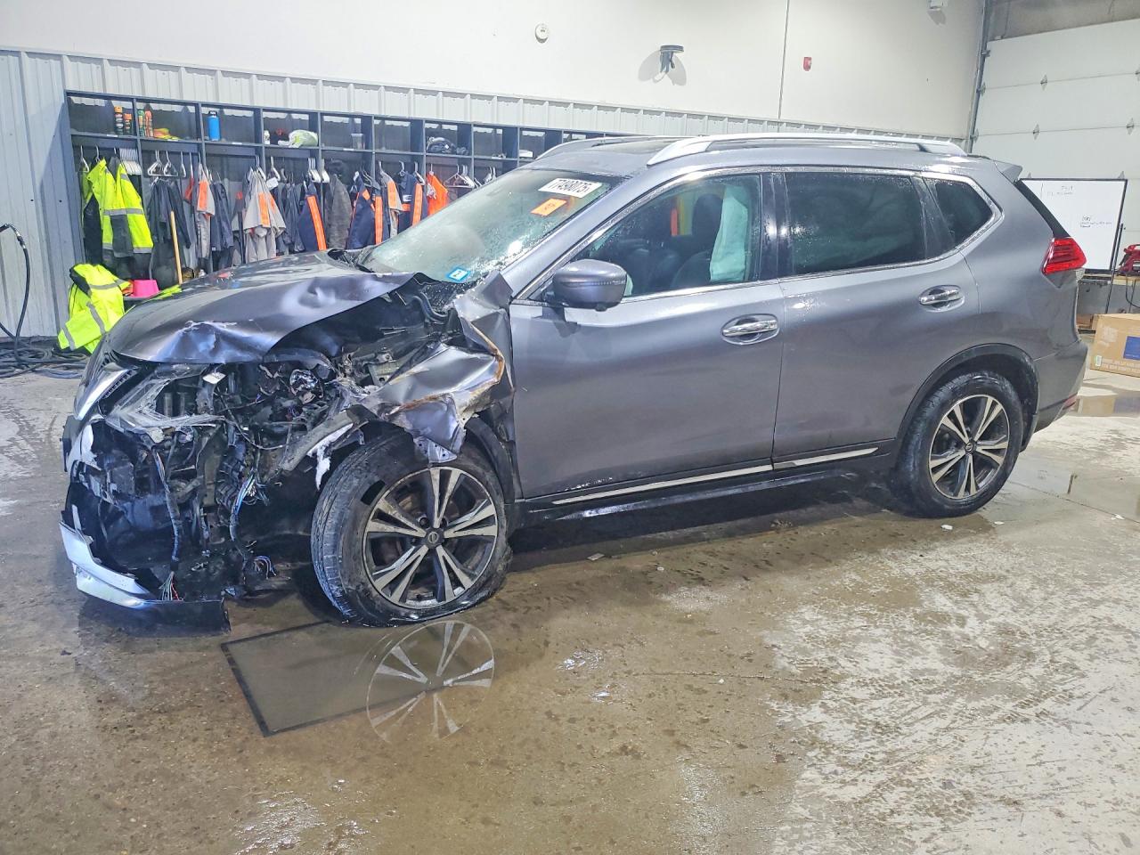2017 NISSAN ROGUE
