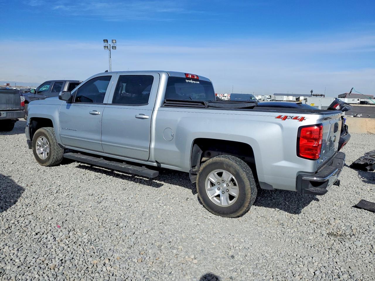 2018 CHEVROLET SILVERADO K1500 LT photo 3