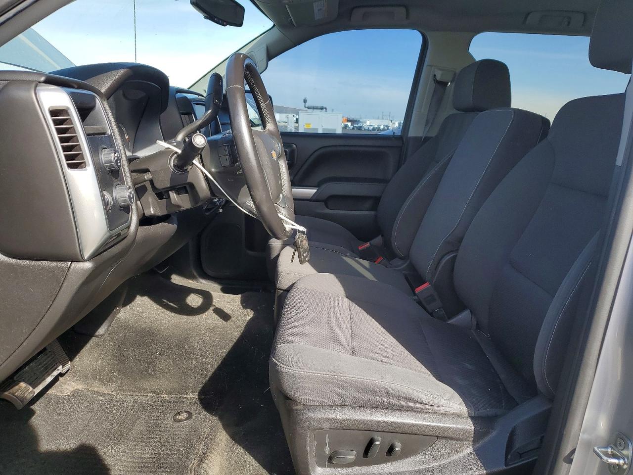 2018 CHEVROLET SILVERADO K1500 LT photo 13