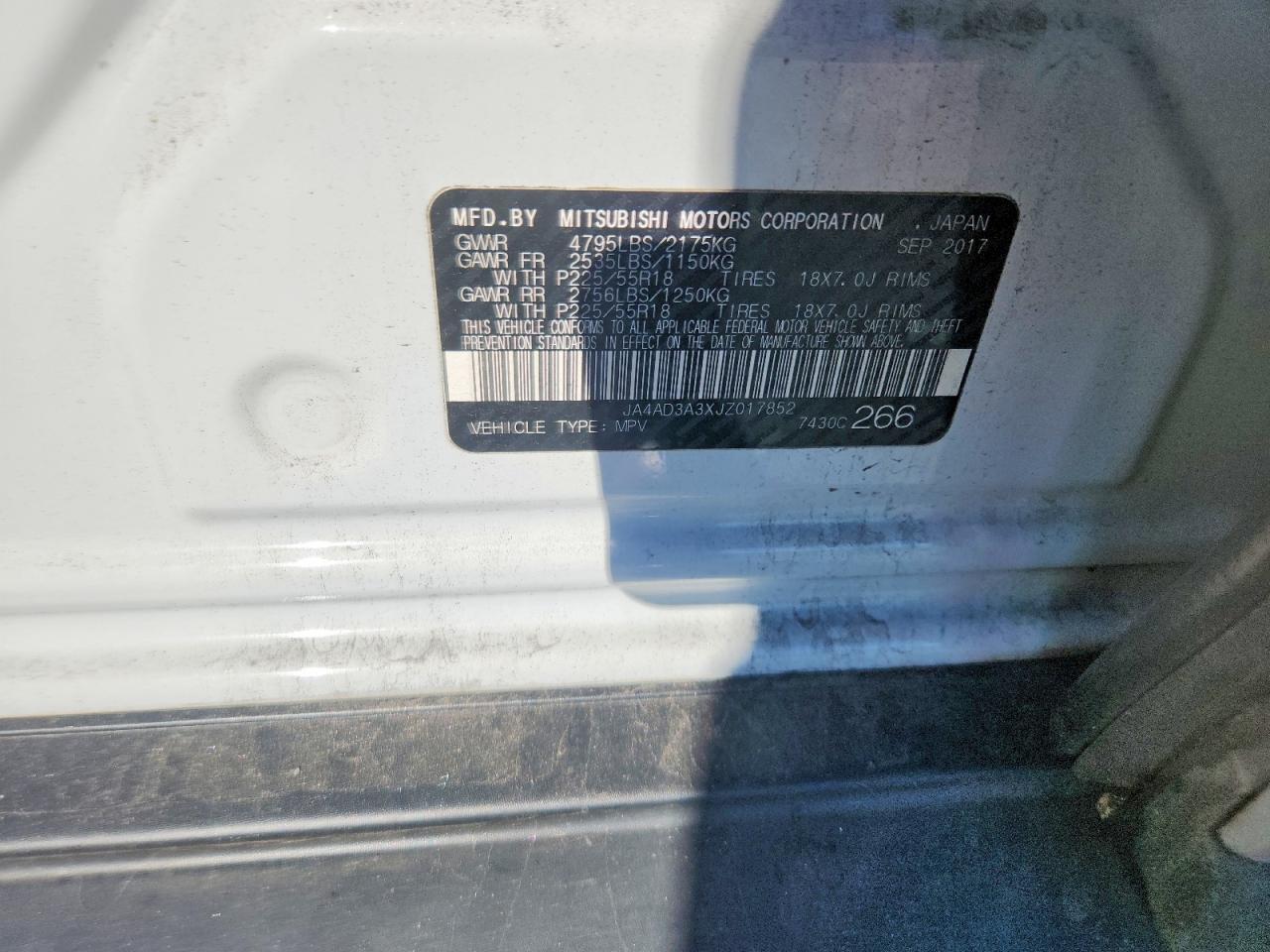2018 MITSUBISHI OUTLANDER SE photo 25