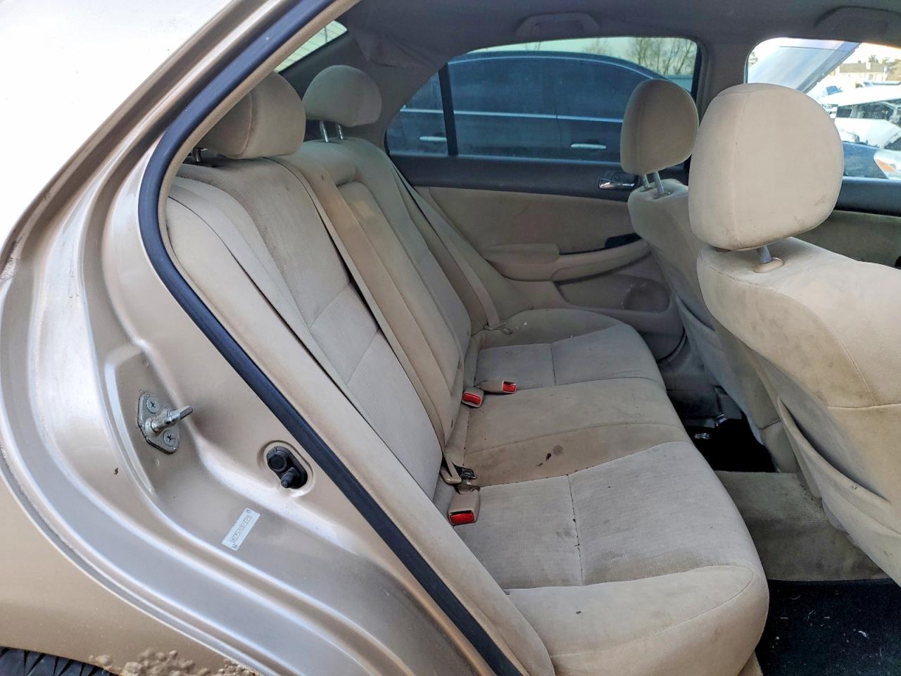 2005 HONDA ACCORD LX photo 19