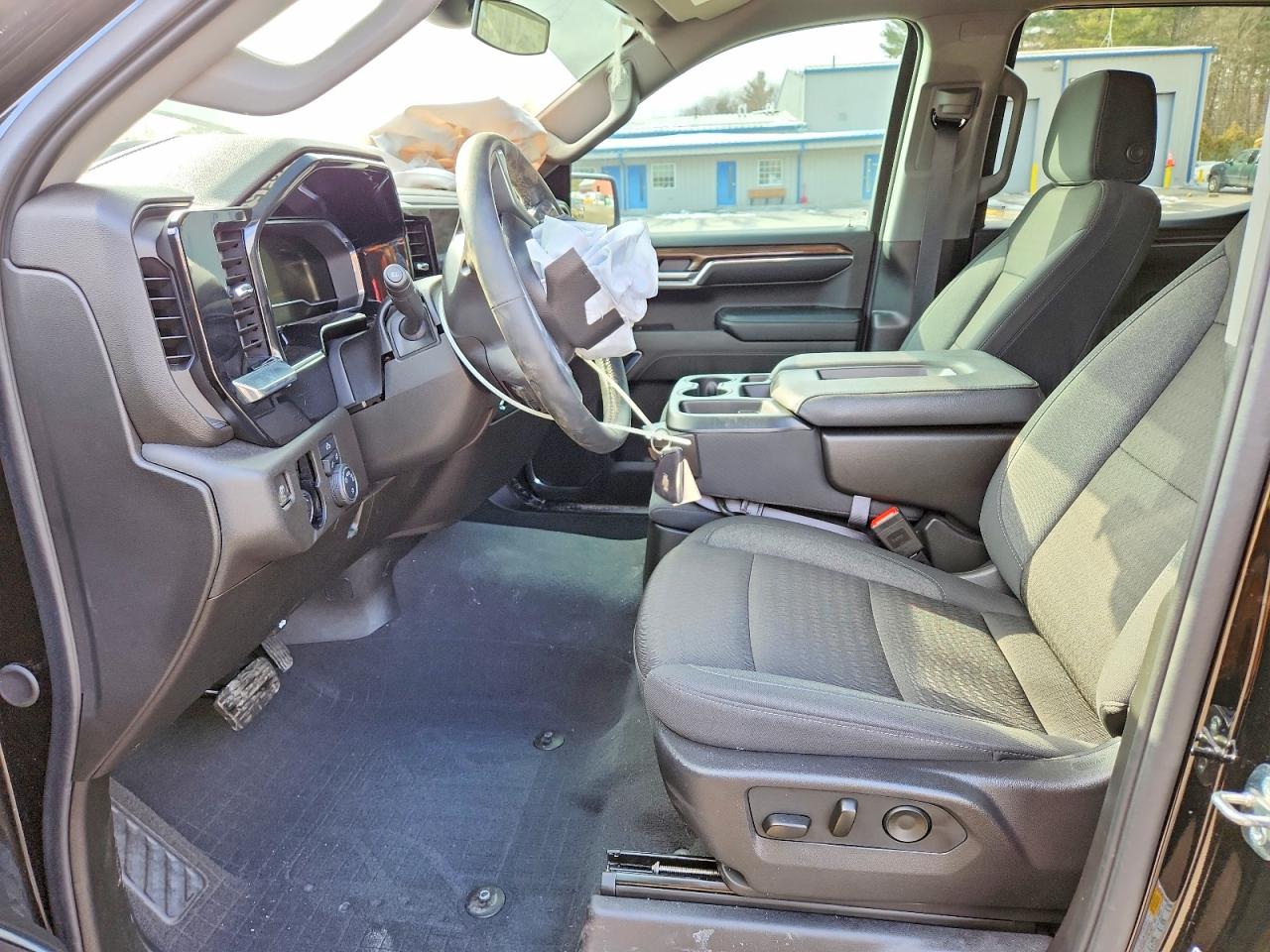 2024 CHEVROLET SILVERADO K1500 LT-L photo 13