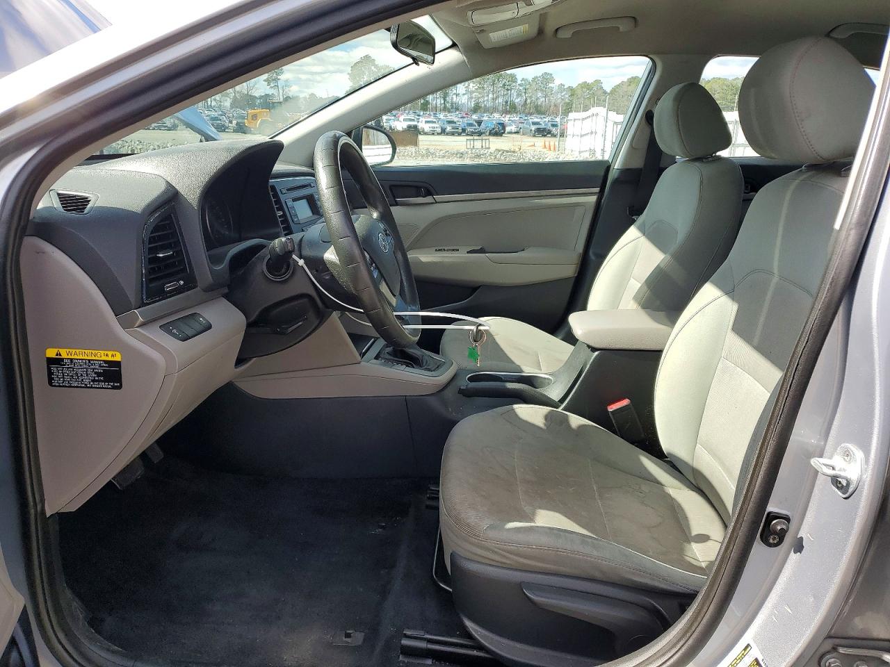 2017 HYUNDAI ELANTRA SE photo 19