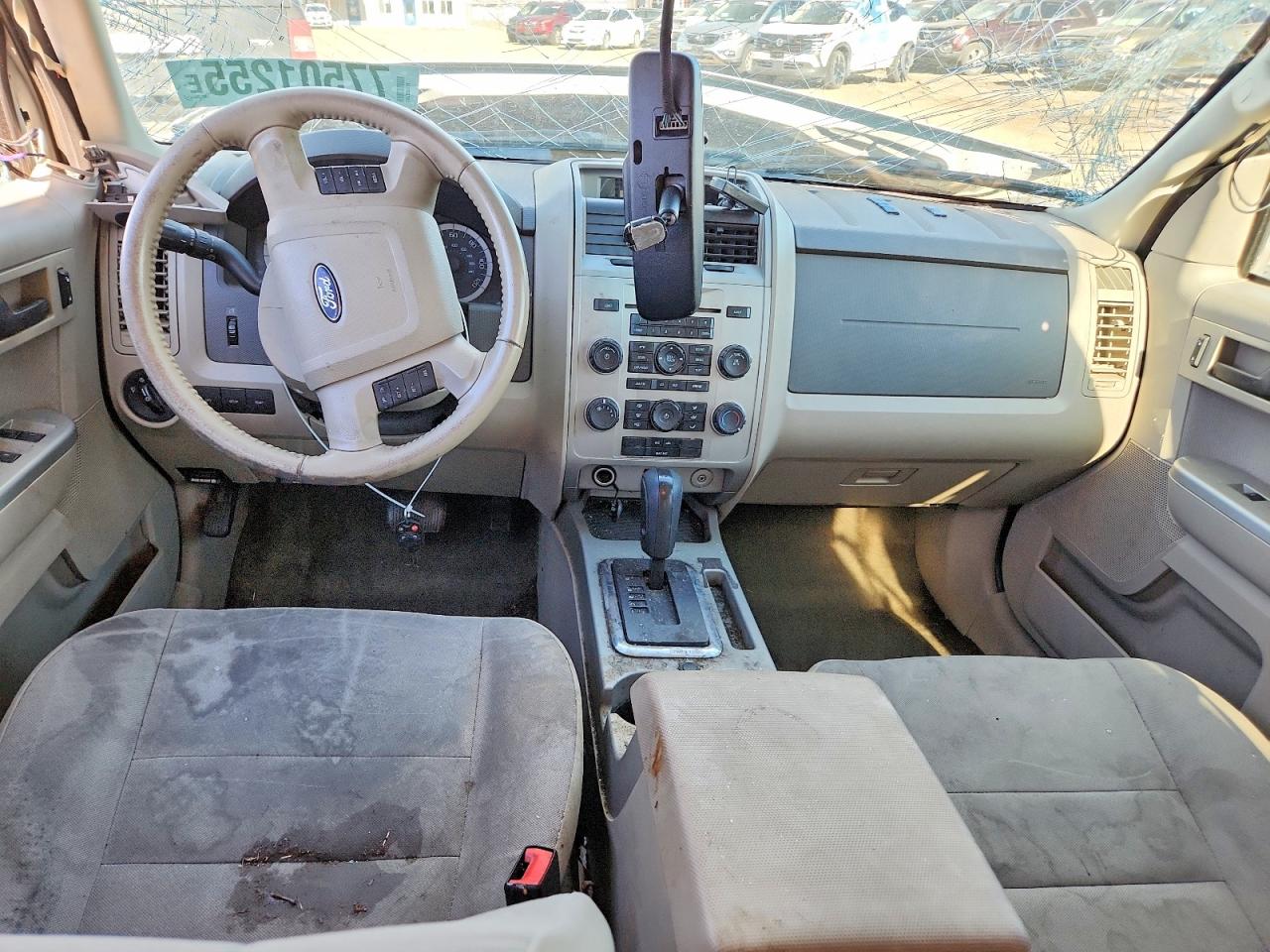 2010 FORD ESCAPE XLT photo 15