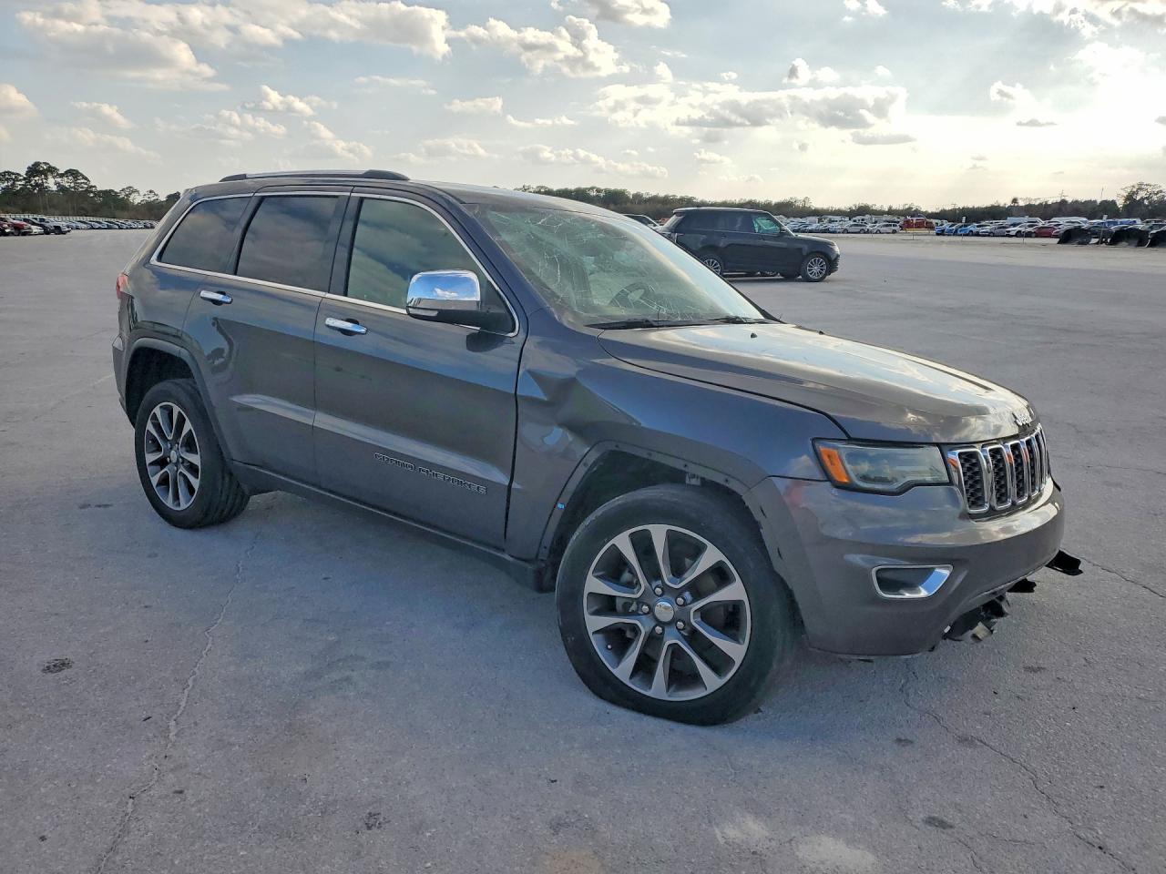 2018 JEEP GRAND CHEROKEE LIMITED photo 10