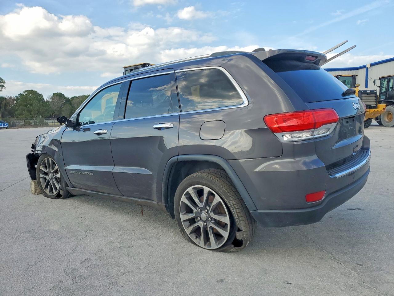 2018 JEEP GRAND CHEROKEE LIMITED photo 4