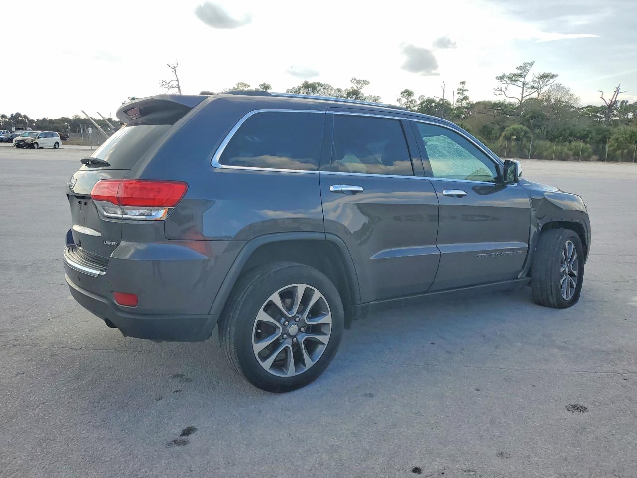 2018 JEEP GRAND CHEROKEE LIMITED photo 7