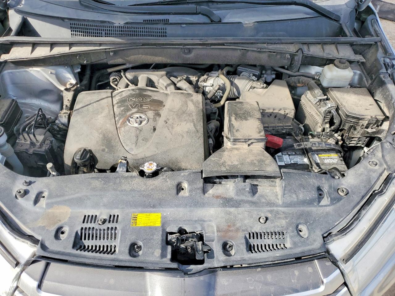 2019 TOYOTA HIGHLANDER SE photo 12