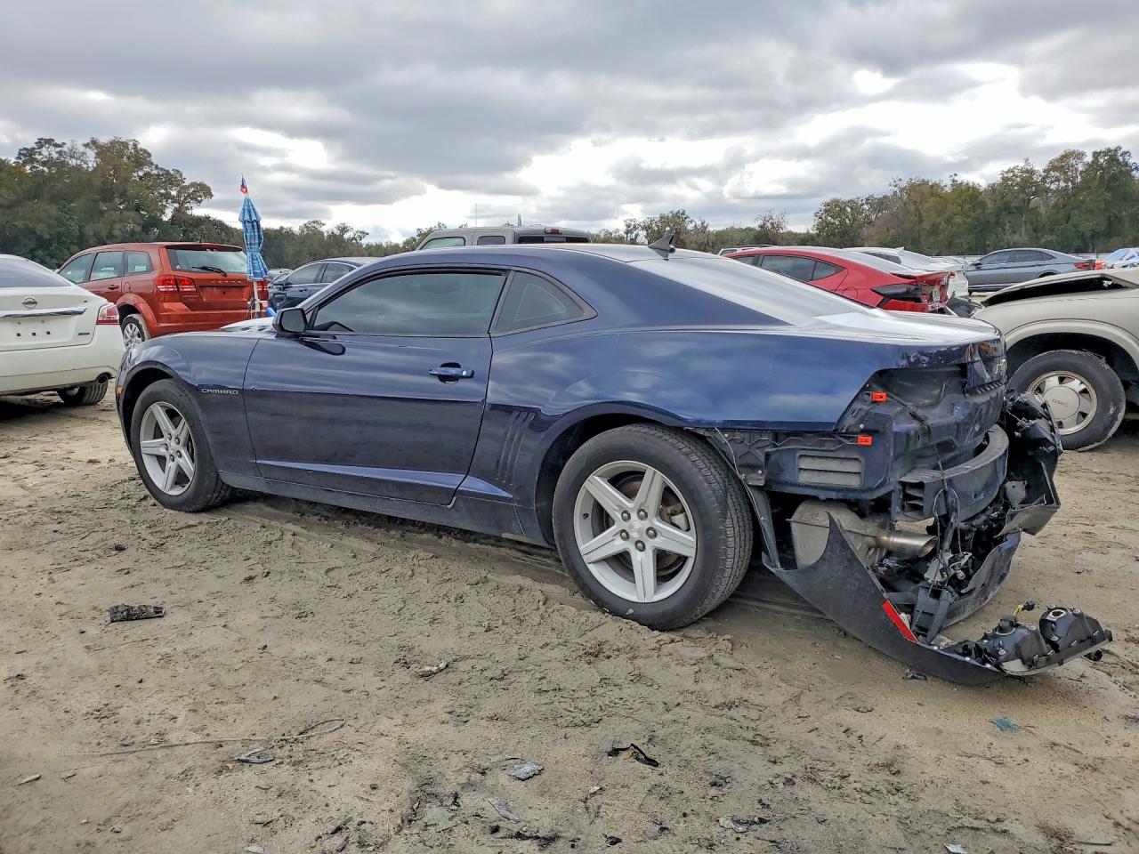 2011 CHEVROLET CAMARO LT photo 2