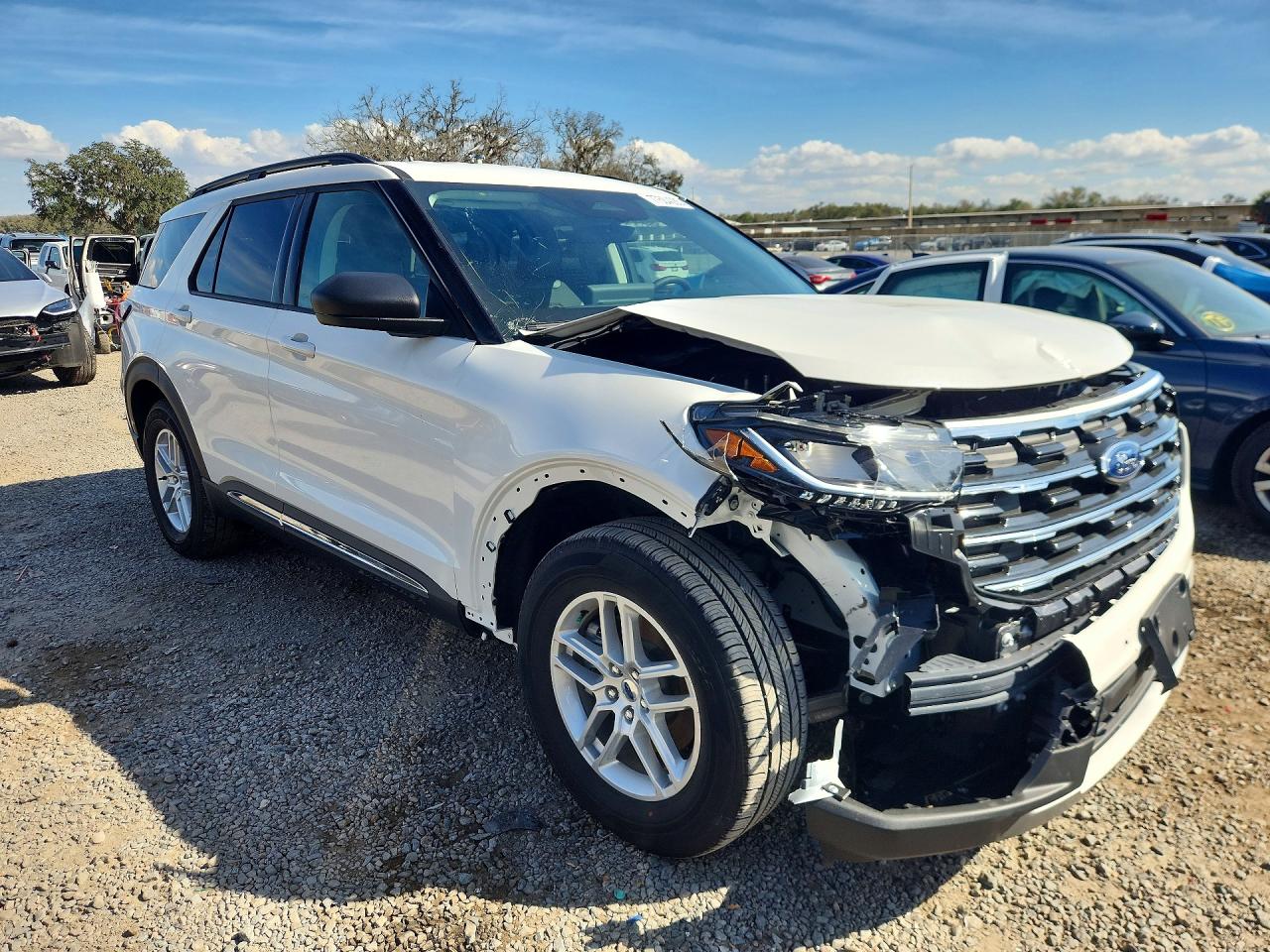 2025 FORD EXPLORER ACTIVE photo 4