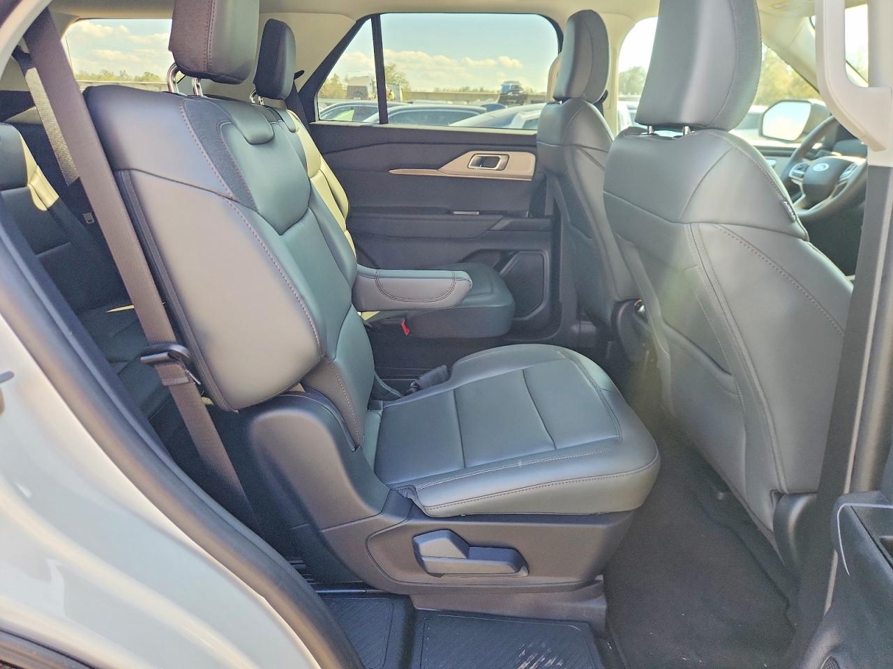2025 FORD EXPLORER ACTIVE photo 11