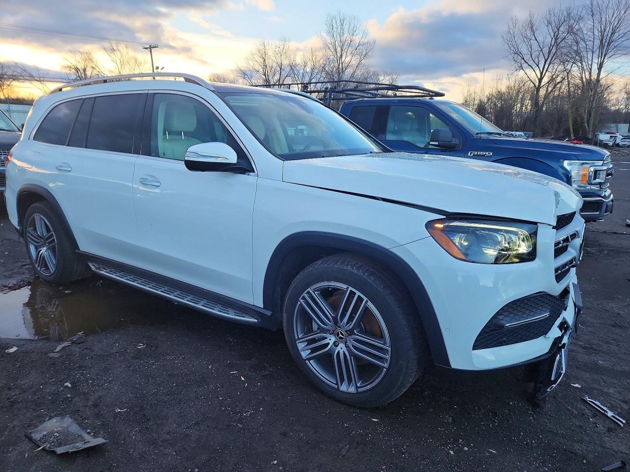 2023 MERCEDES-BENZ GLS 450 4MATIC photo 4