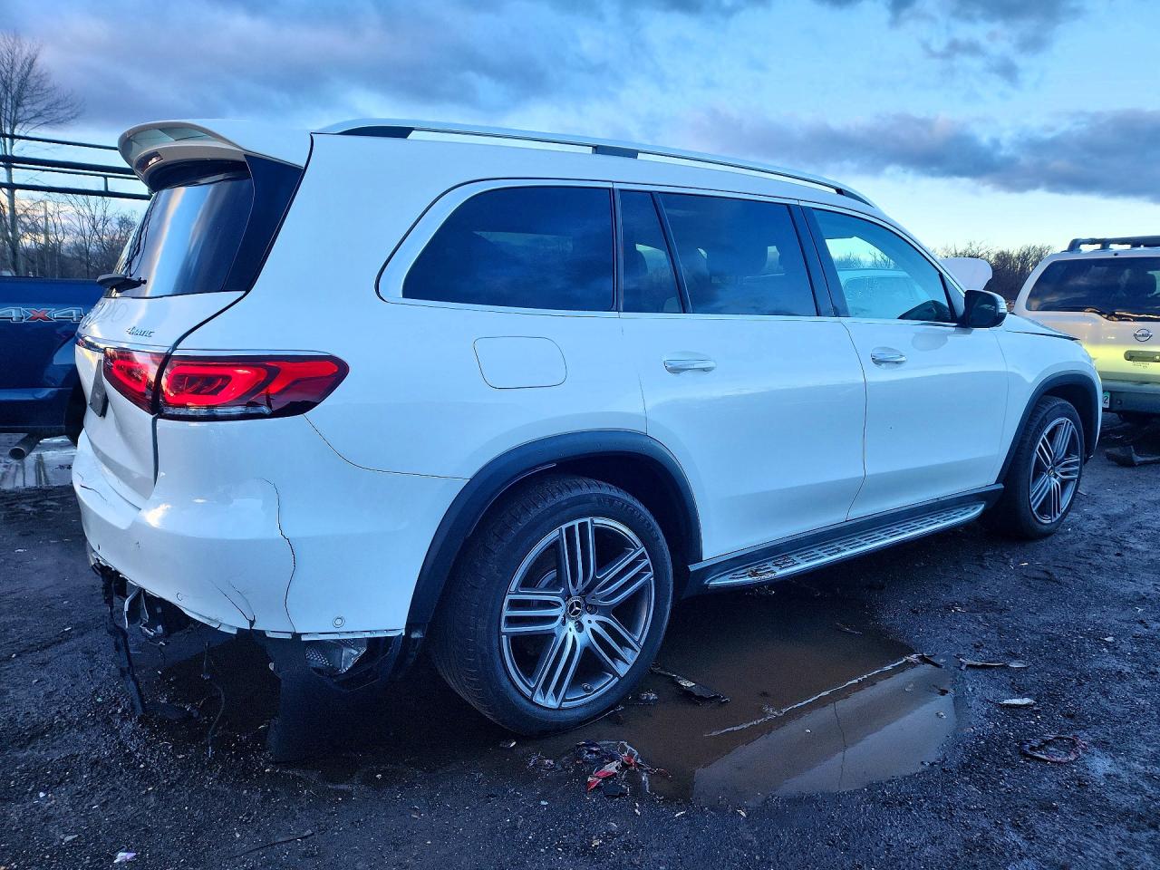 2023 MERCEDES-BENZ GLS 450 4MATIC photo 3