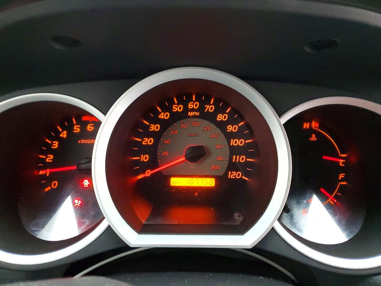 2005 TOYOTA TACOMA photo 9